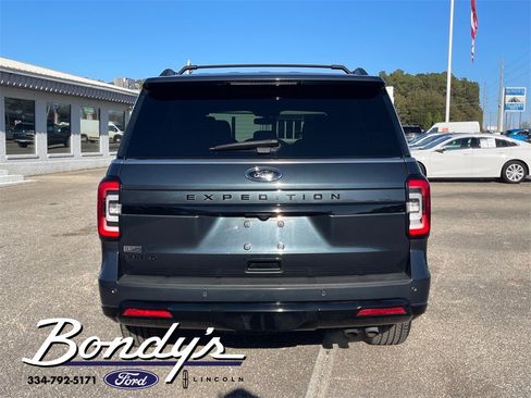 Used 2022 Ford Expedition Limited image 13