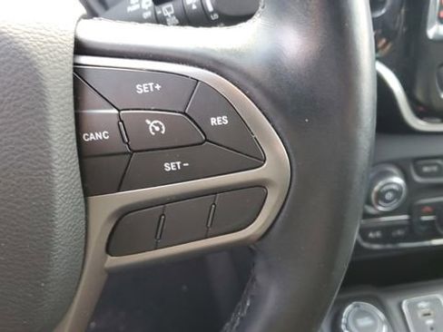 Certified 2020 Jeep Cherokee Limited image 11