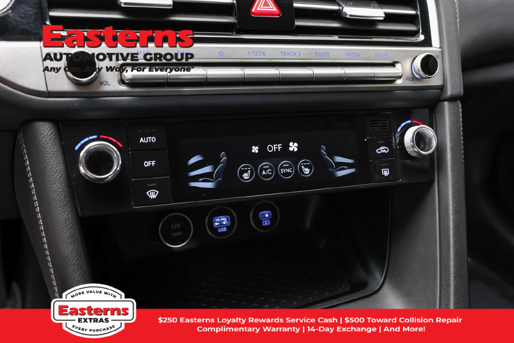 Used 2025 Genesis G70 2.5T RWD image 21