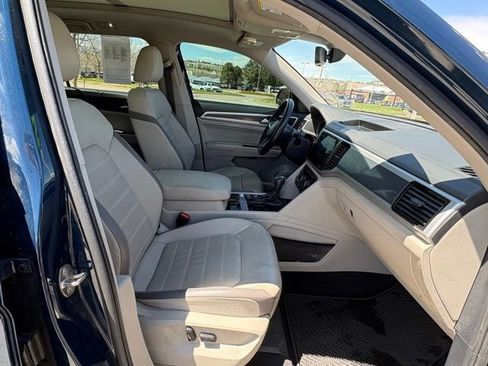 Used 2022 Volkswagen Atlas SEL Premium AWD/4WD image 30