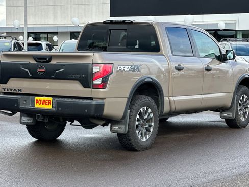 Used 2021 Nissan Titan PRO-4X w/ Pro-4x Convenience Package image 4