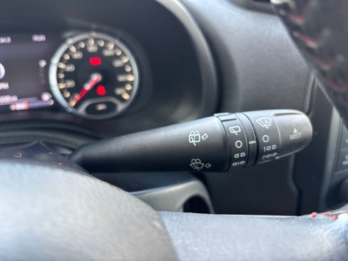 Used 2016 Jeep Renegade Trailhawk w/ Cold Weather Group image 26