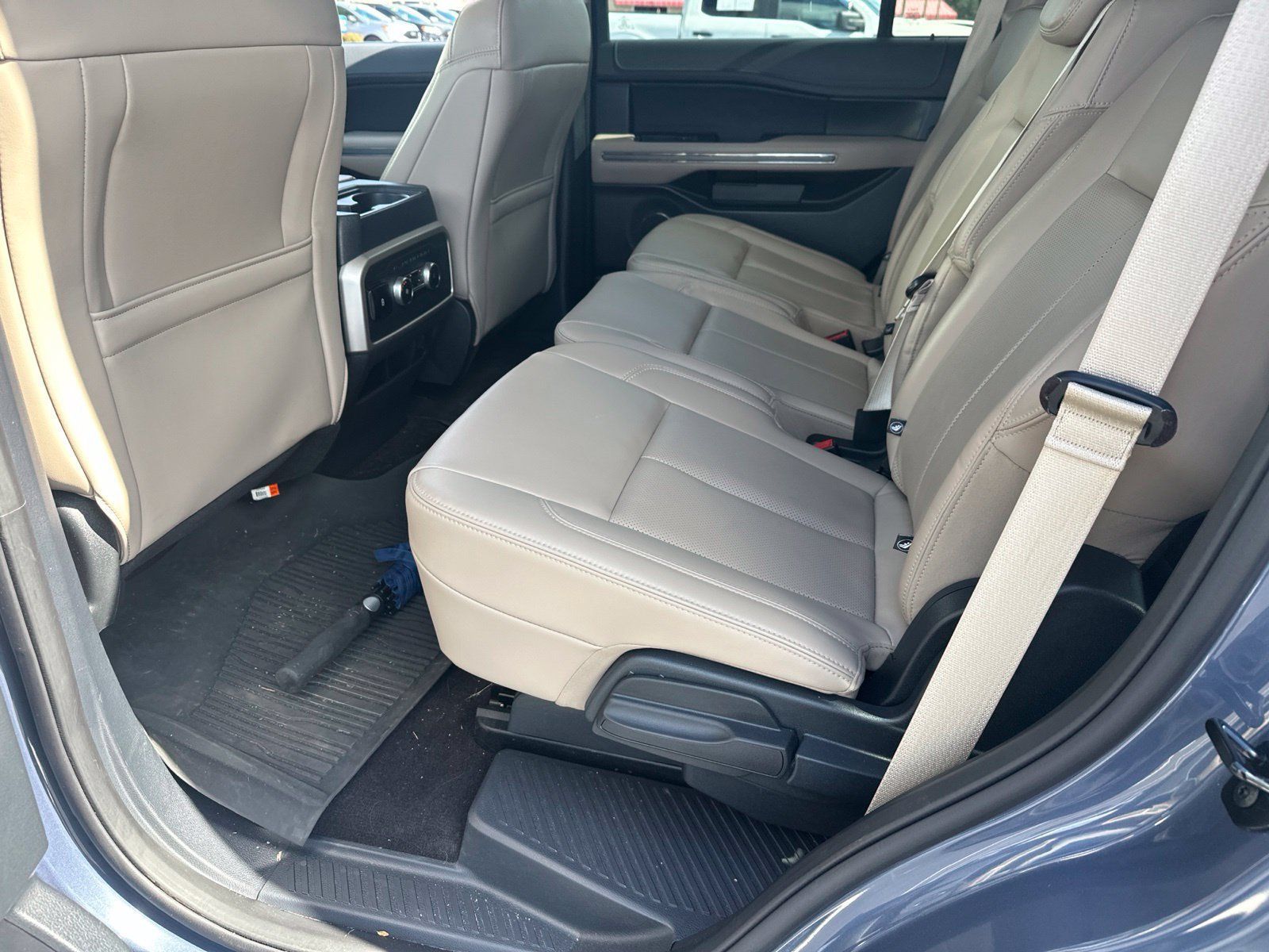 Used 2023 Ford Expedition XLT RWD image 8