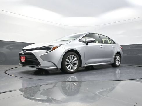 Certified 2024 Toyota Corolla LE w/ LE Convenience Package FWD image 33