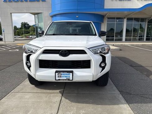 Used 2023 Toyota 4Runner SR5 Premium w/ Moonroof Package AWD/4WD image 14