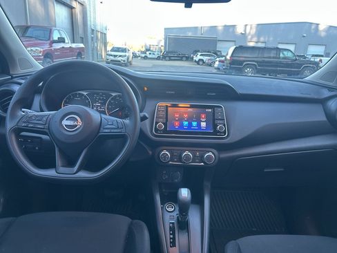 Used 2023 Nissan Kicks S image 12