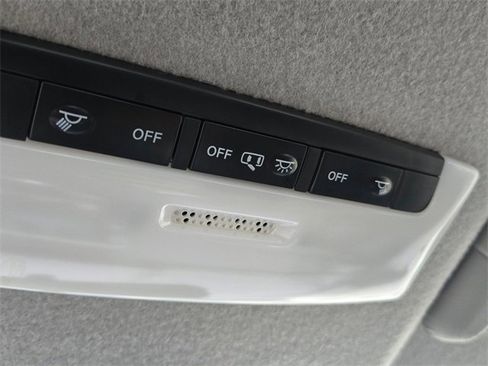 Used 2024 Nissan Kicks S image 32