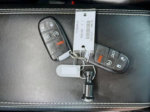 Used 2021 Jeep Grand Cherokee Limited w/ Quick Order Package 28K 80th AWD/4WD image 35
