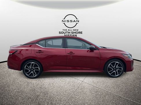Certified 2025 Nissan Sentra SR w/ SR Premium Package image 5