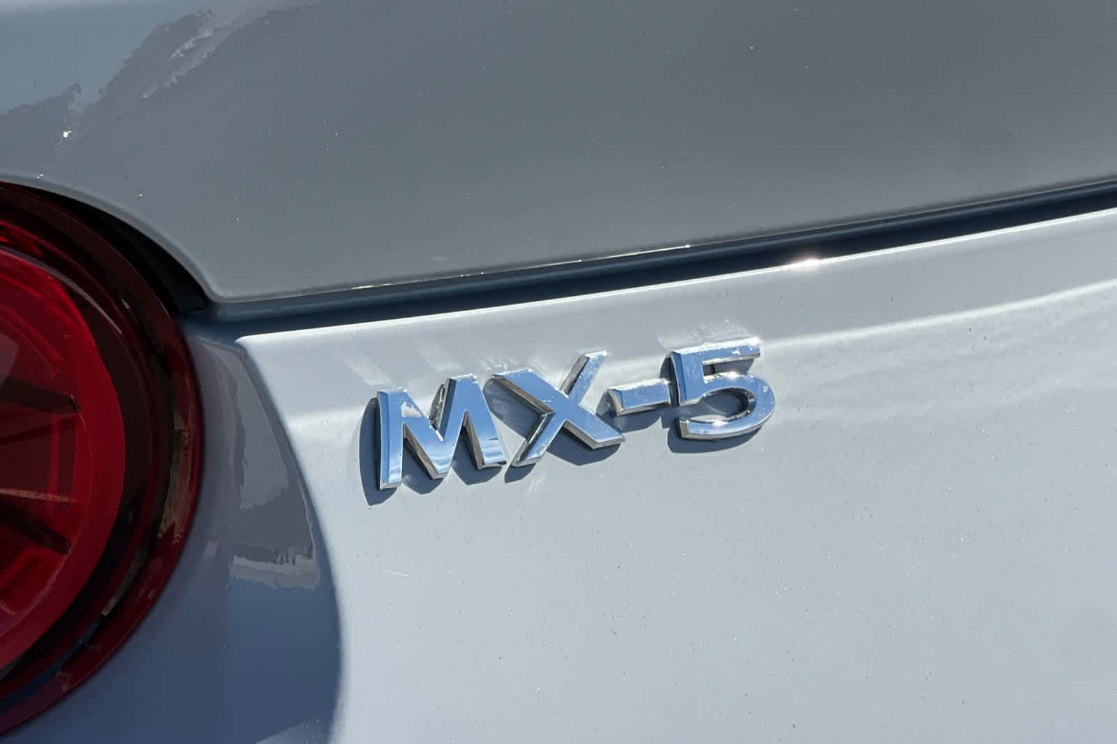 Used 2024 MAZDA MX-5 Miata Grand Touring RWD image 30