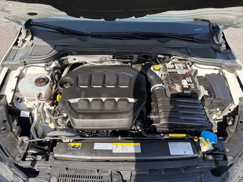 Used 2022 Volkswagen GTI SE image 25