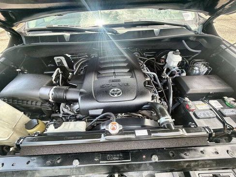 Used 2019 Toyota Tundra SR5 w/ SR5 Upgrade Package AWD/4WD image 29