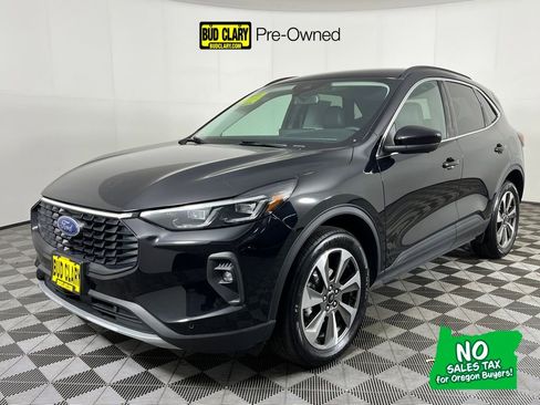 Used 2024 Ford Escape Platinum image 1