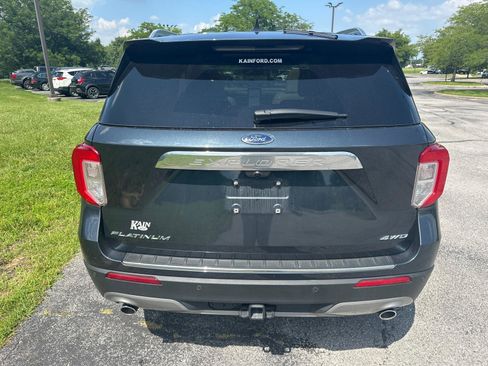 Used 2022 Ford Explorer Platinum w/ Technology Package AWD/4WD image 16