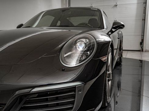 Used 2017 Porsche 911 Carrera S image 13