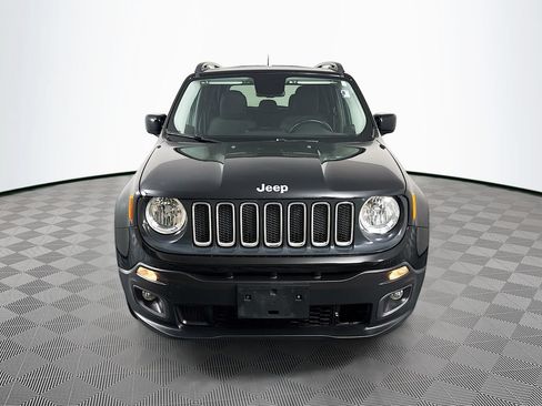 Used 2016 Jeep Renegade Latitude w/ Popular Equipment Group AWD/4WD image 2