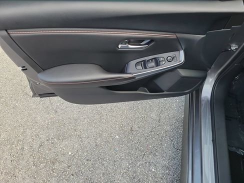 Certified 2024 Nissan Sentra SR FWD image 27
