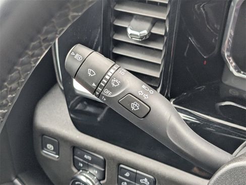 Used 2024 GMC Sierra 1500 SLT image 26