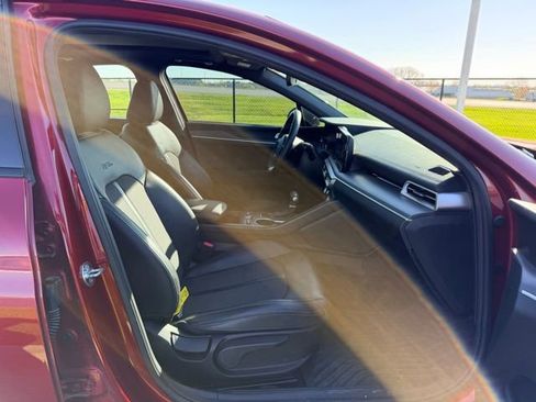 Used 2024 Kia K5 GT-Line image 11