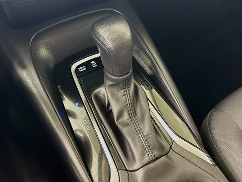 Used 2024 Toyota Corolla LE image 19