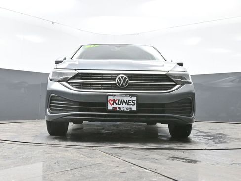 Used 2024 Volkswagen Jetta SE image 53