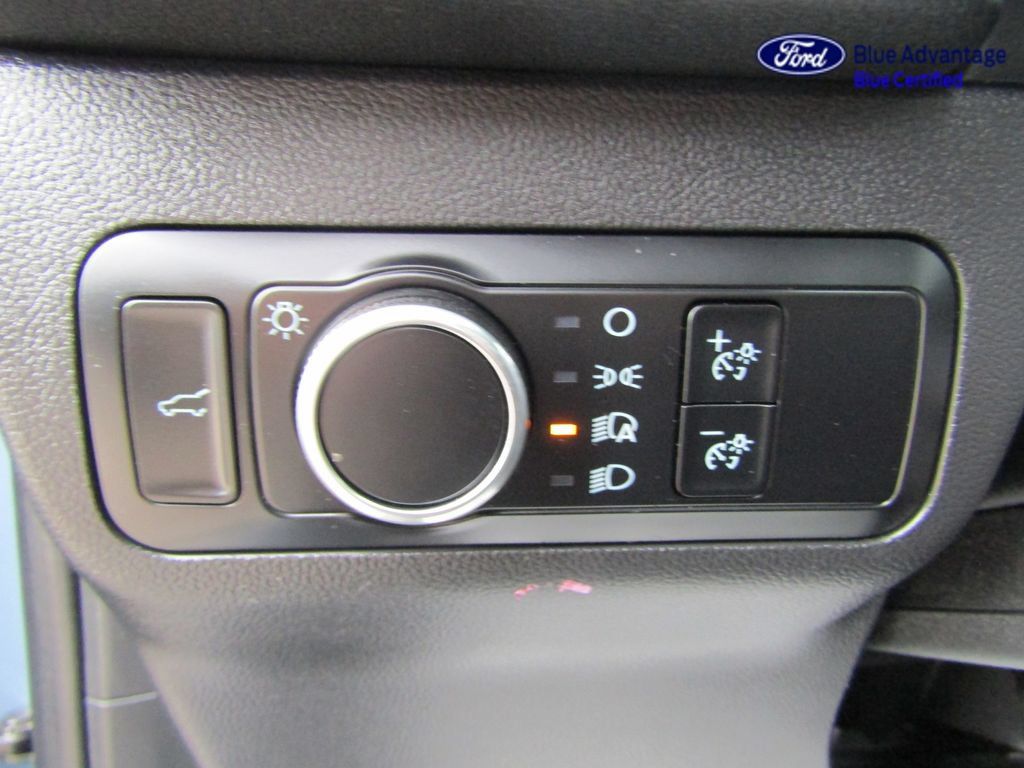 Certified 2025 Ford Escape ST-Line w/ Tech Pack #1 AWD/4WD image 30