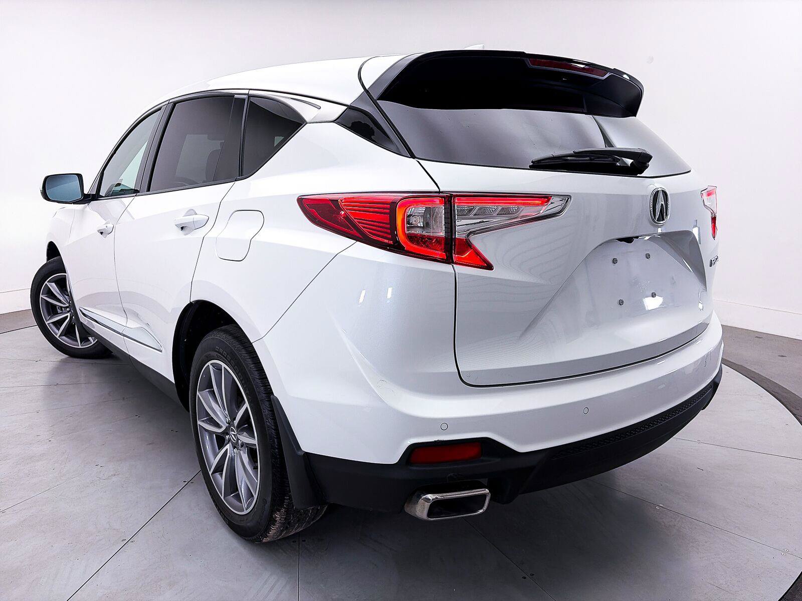 Used 2023 Acura RDX w/ Technology Package FWD image 2