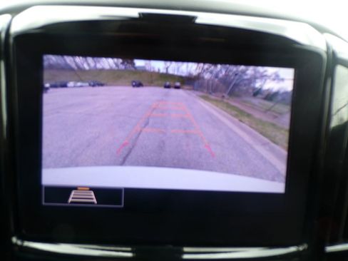 Used 2020 Chevrolet Traverse LT w/ LPO, Blackout Package image 24