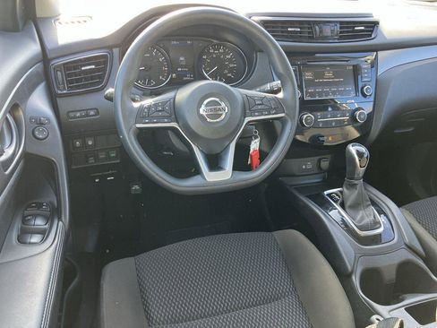 Used 2022 Nissan Rogue Sport S image 14