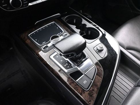 Used 2017 Audi Q7 3.0T Prestige image 35