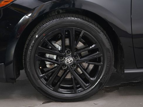 Used 2025 Toyota Camry SE image 26