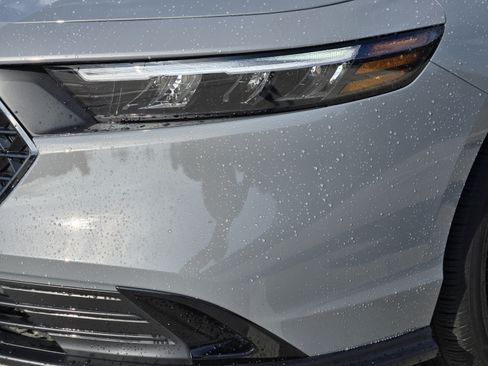 Used 2025 Honda Accord SE image 29