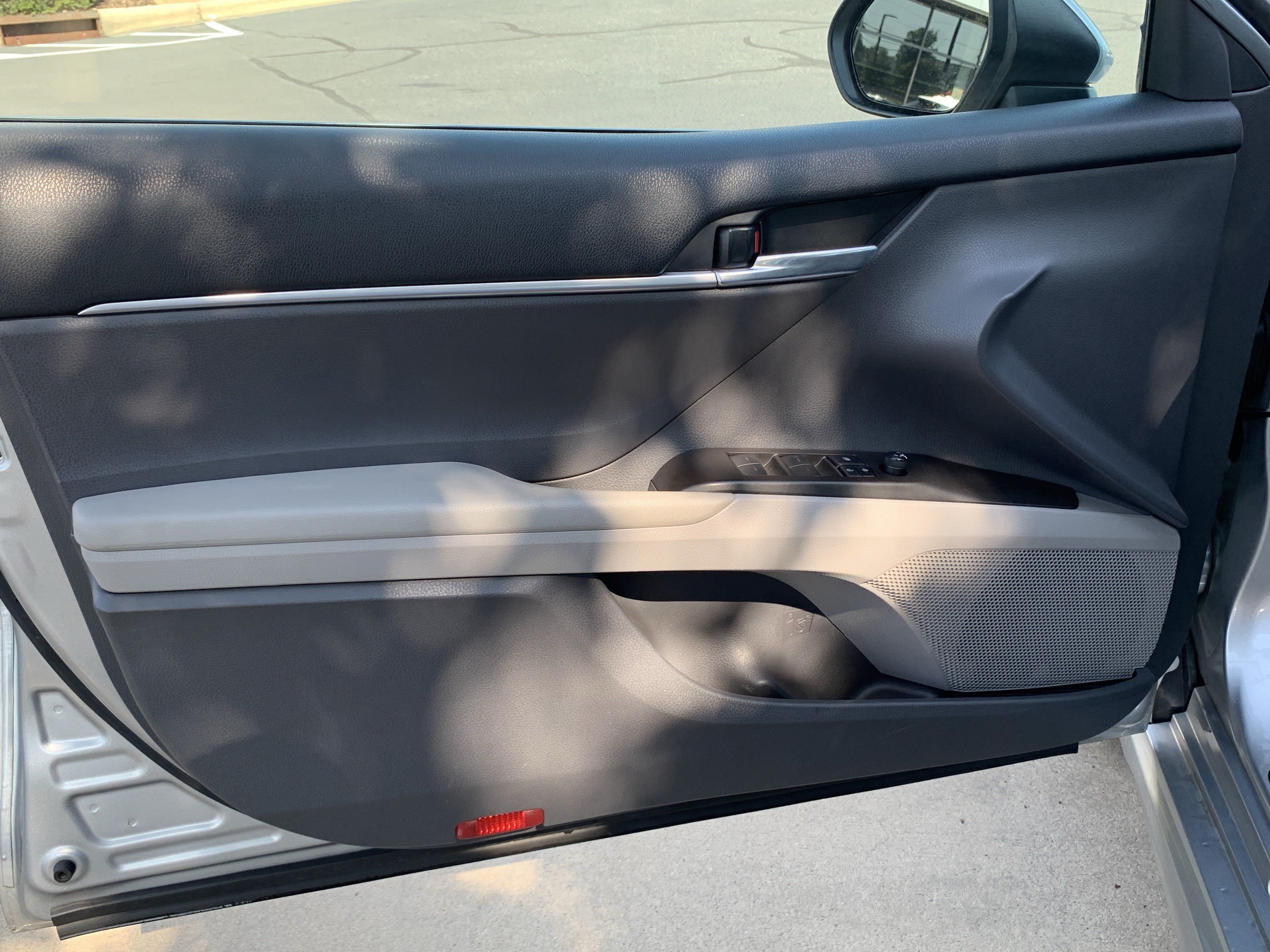 Used 2023 Toyota Camry SE FWD image 14
