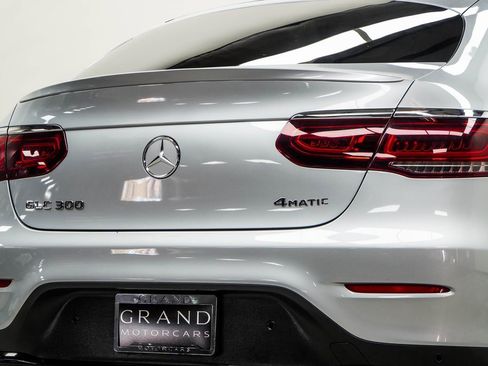 Used 2022 Mercedes-Benz GLC 300 4MATIC Coupe image 13