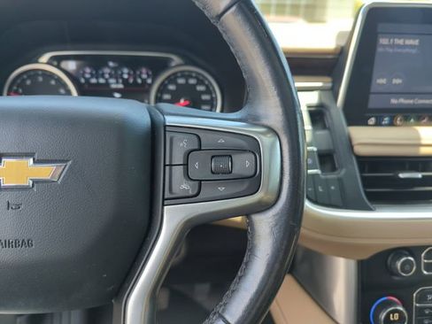 Used 2021 Chevrolet Suburban Premier w/ Premium Package RWD image 22