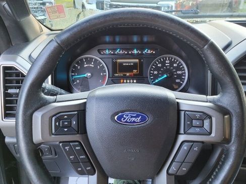 Used 2019 Ford Expedition Max XLT image 28