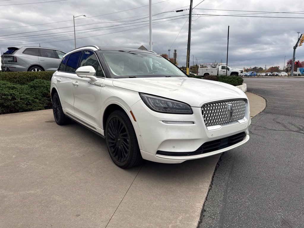 Used 2022 Lincoln Corsair Reserve w/ Equipment Group 201A AWD/4WD image 3