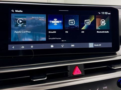 Used 2024 Kia Sorento EX w/ Panoramic Sunroof Package image 19