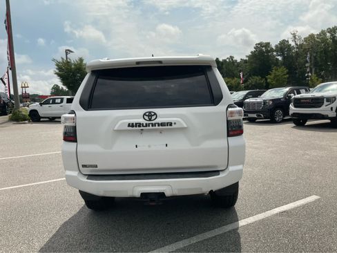 Used 2015 Toyota 4Runner SR5 Premium AWD/4WD image 6