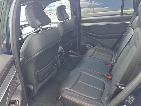 Used 2024 Jeep Wagoneer Launch Edition AWD/4WD image 10