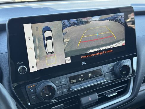 Used 2024 Toyota Grand Highlander Platinum image 31