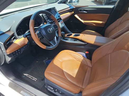 Used 2020 Toyota Avalon Limited w/ Advanced Safety Package FWD image 23