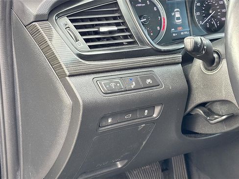 Used 2019 Hyundai Sonata Limited image 11