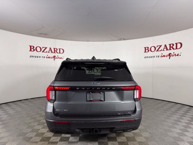 Used 2026 Ford Explorer Active RWD image 11