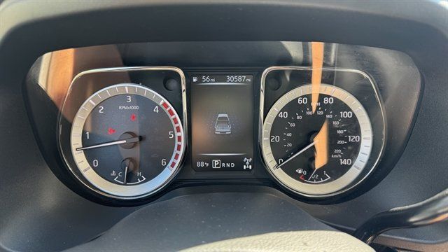 Used 2017 Nissan Titan SV AWD/4WD image 7