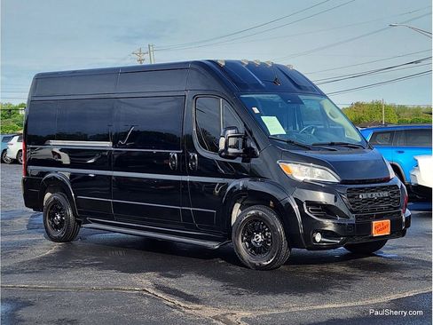 Used 2023 RAM ProMaster 2500 w/ Driver Convenience Group FWD image 9