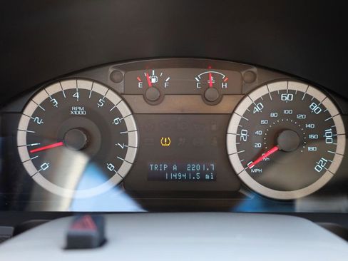 Used 2011 Ford Escape XLS w/ 101A Rapid Spec Order Code image 8