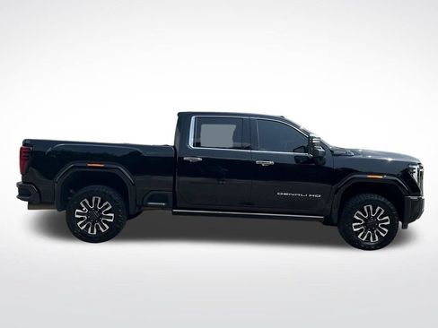 Used 2024 GMC Sierra 3500 Denali Ultimate AWD/4WD image 8
