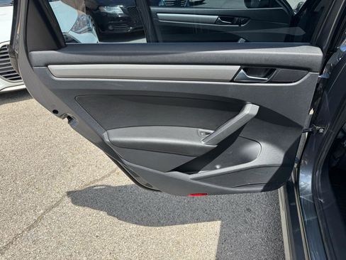 Used 2020 Volkswagen Passat 2.0T SE image 14