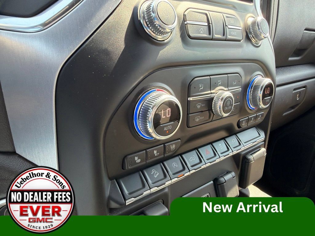Used 2021 GMC Sierra 1500 SLT w/ SLT Convenience Package AWD/4WD image 29